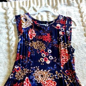 Floral dress in great condition